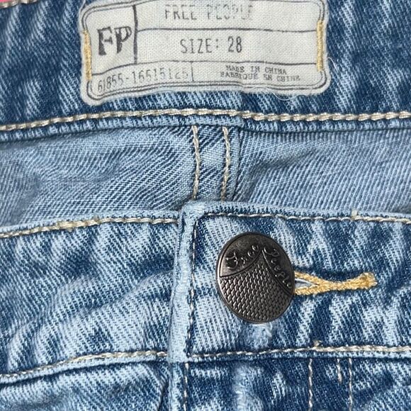 Free People Faded Cut Off Lace Denim Shorts Size 29 #78 - Picture 3 of 4